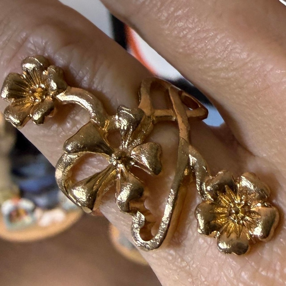 Vintage Style Gold Tone Floral Statement Ring 3D Flower Vine Cocktail Ring Boho